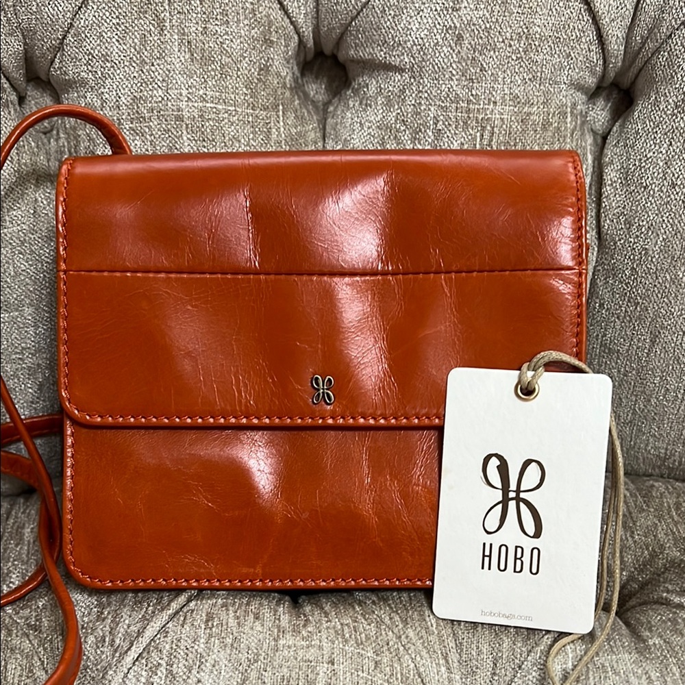 HOBO Jill Wallet Leather Crossbody Bag Luxurious Design NWT
